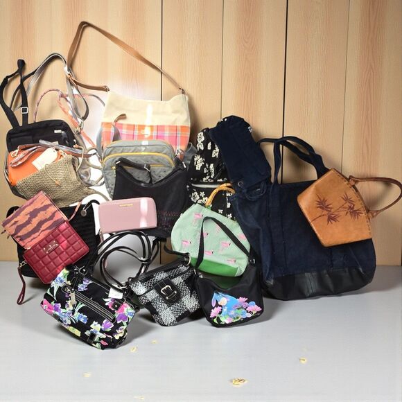 Variety of Purses Shoulder Hand Bags Sling Wallets Crossbody Tote Bundle 21Pcs - Picture 3 of 4